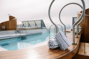 Seabourn Venture - Pool 1, Credit. Kara Hunter.jpg